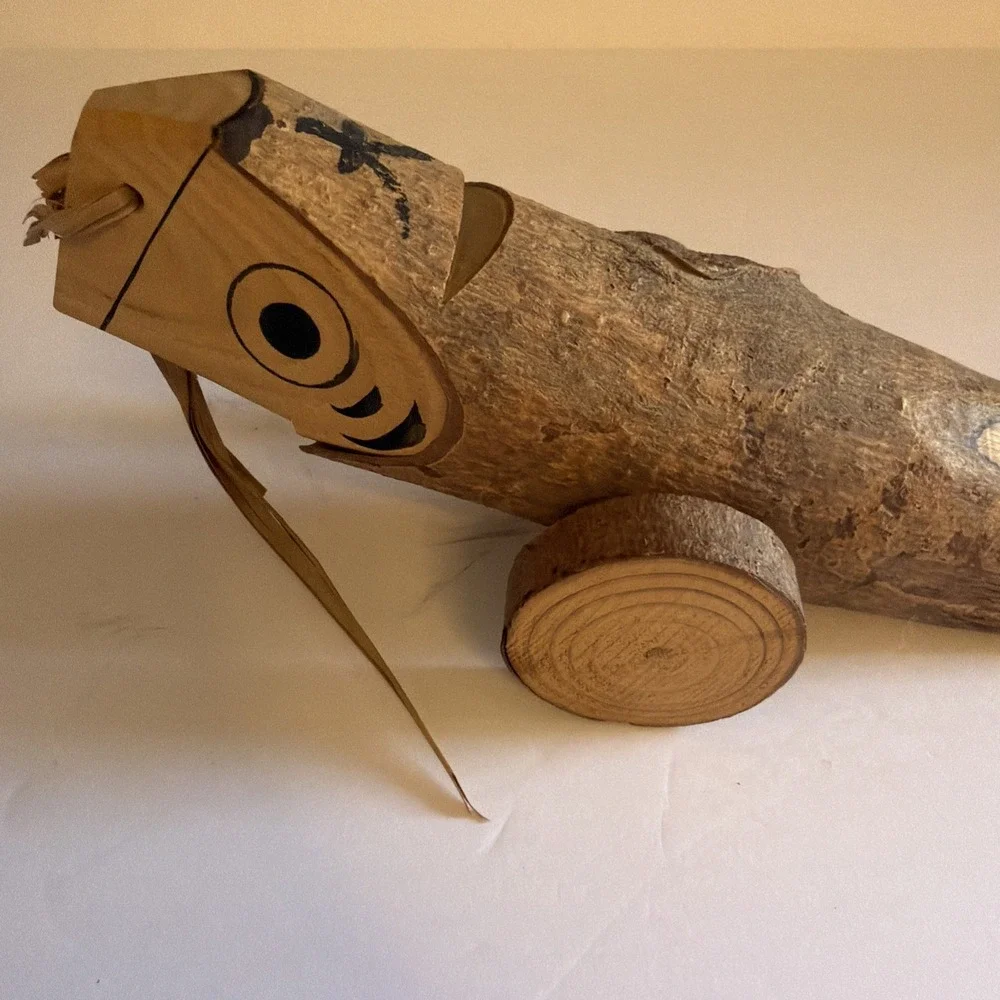Japanese Handmade Wooden Pull String Fish Folk Art Toy 9 1/2 in vintage signed